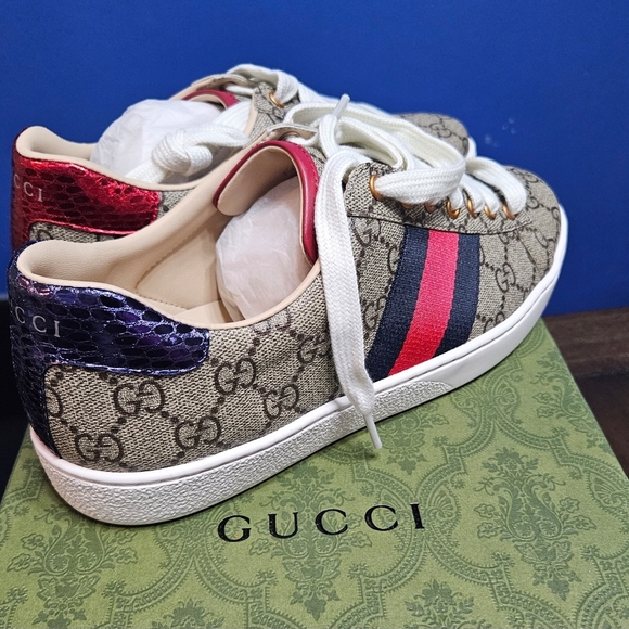Gucci GG Canvas Sneakers with Red and Blue Stripes - Picture 1 of 2